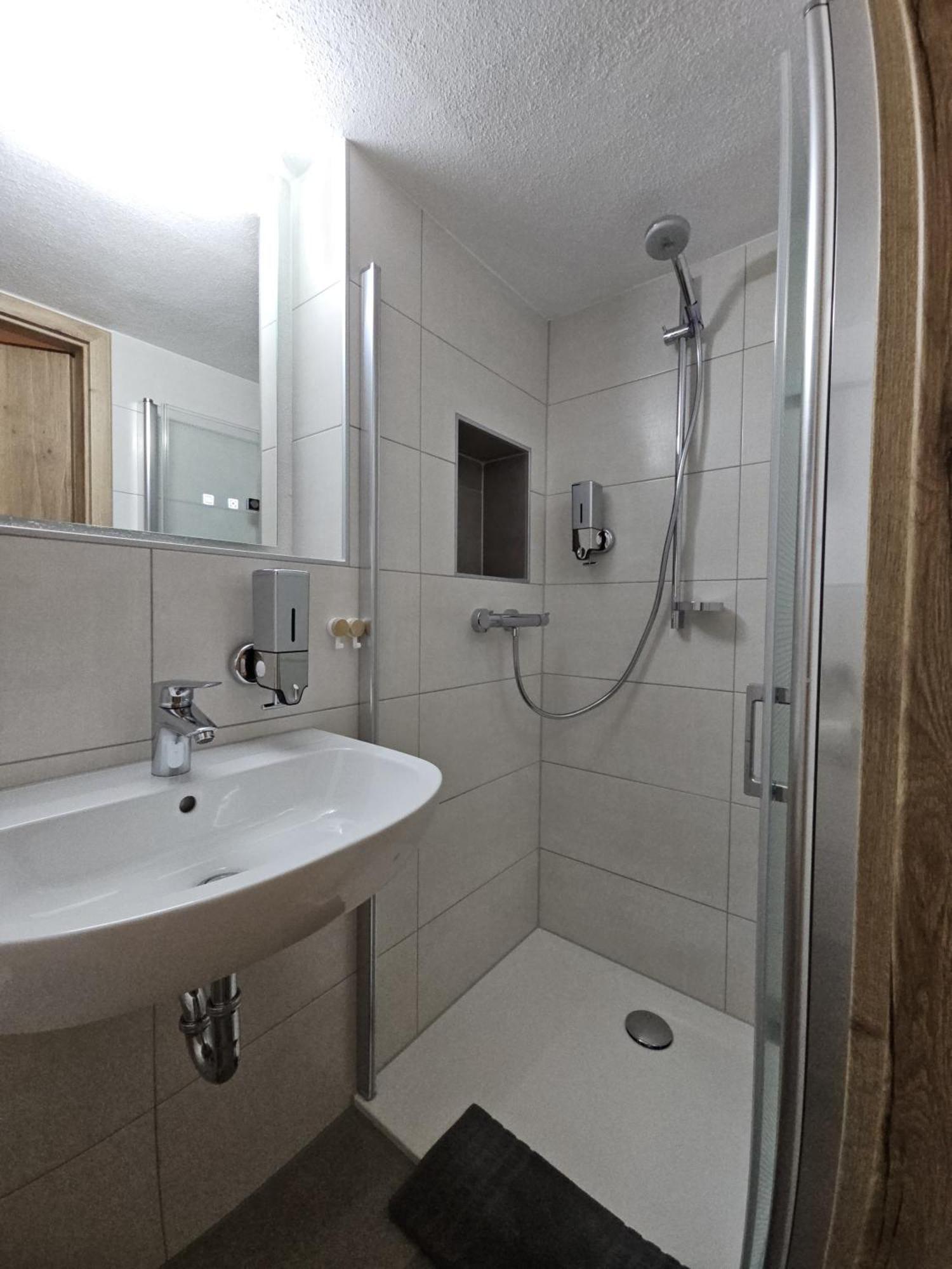 Gemuetliche Ferienwohnung Im Westerwald - "Ferienwohnung Grau" Weitefeld Buitenkant foto